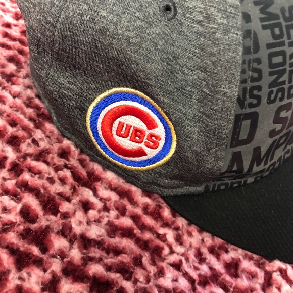 Men’s New Era Chicago Cubs 2016 World Series Champions Snap Back Hat - Picture 5 of 10